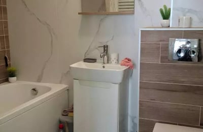 Alquiler a largo plazo de un apartamento de 4 habitaciones, 103 m², en Belgrado, Serbia