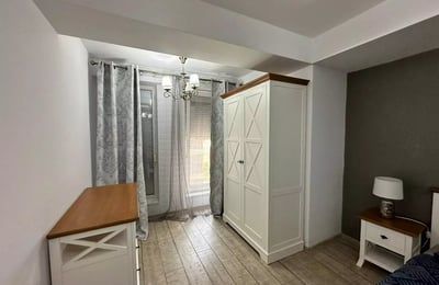 Location longue durée d’un appartement de 3 pièces, 85 m², Constanța, Roumanie