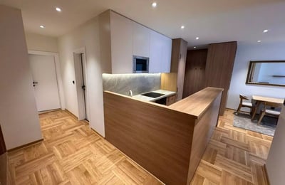 Long-term rental of a new 4-room apartment, 95 m², Belgrade, Serbia