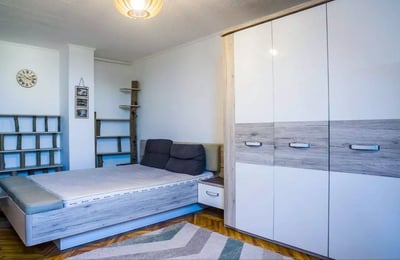 Langzeitmiete einer 2-Zimmer-Wohnung, 48 m², Stadtteil Neu-Belgrad, Belgrad, Serbien
