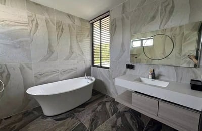 Location longue durée d’une villa de 4 chambres à Nam Viet A, Da Nang, Vietnam