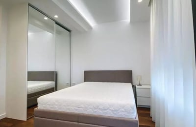 Alquiler a largo plazo de un piso de 3 habitaciones, 68 m², Vračar, Belgrado, Serbia