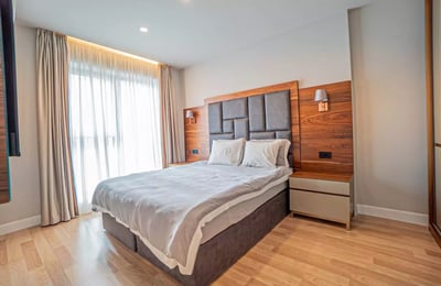 Долгосрочная аренда стильных 3-комнатных апартаментов, 80 м², Кампус, Констанца, Румыния