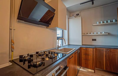 Долгосрочная аренда стильных 3-комнатных апартаментов, 80 м², Кампус, Констанца, Румыния