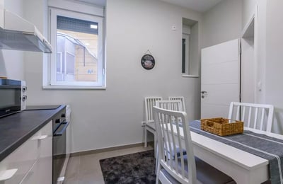 Location d’un appartement moderne de 2 pièces, 58 m², centre-ville, Belgrade, Serbie