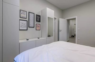 Location d’un appartement moderne de 2 pièces, 58 m², centre-ville, Belgrade, Serbie