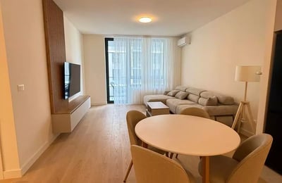 Alquiler de un espacioso apartamento de 2 habitaciones, 55 m², Belgrado, Serbia