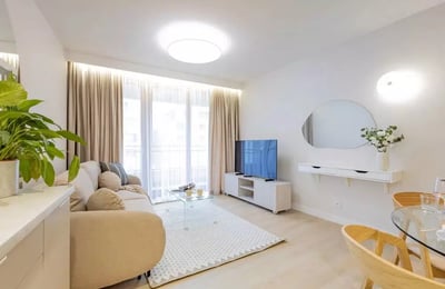 Rental of a bright 2-room apartment, 45 m², Prądnik Czerwony, Kraków, Poland