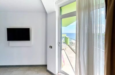 Location de spacieux appartements de 3 pièces, 75 m², Mamaia, Constanța, Roumanie