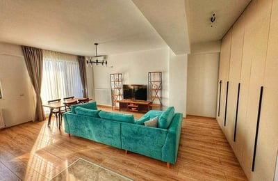 Аренда стильной 2-комнатной квартиры 65 м² в районе Mamaia, Констанца, Румыния