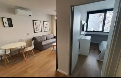 Long-term rental in Buenos Aires: Modern 2-room apartment with balcony, rooftop pool and gym in Palermo Soho