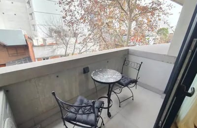 Long-term rental in Buenos Aires: Modern 2-room apartment with balcony, rooftop pool and gym in Palermo Soho