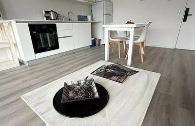 Long-term rental in Buenos Aires: Spacious 2-room apartment with terrace and full amenities in Palermo