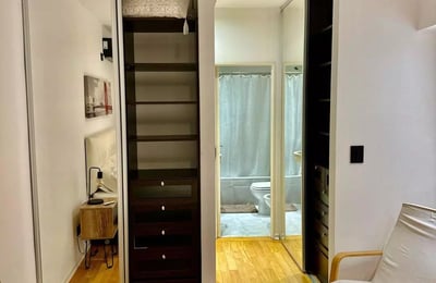 Long-term rental in Buenos Aires: Bright 2-room apartment with amenities and balcony in Palermo Hollywood