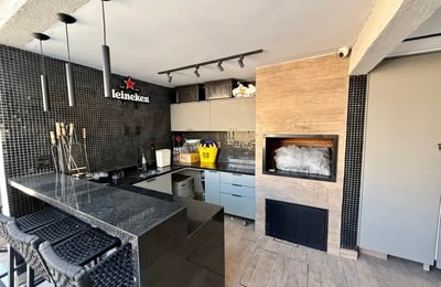 Vermietung einer großzügigen Villa mit 4 Schlafzimmern und Pool, Barra da Tijuca, Rio de Janeiro, Brasilien