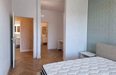Аренда стильной 3-комнатной квартиры, 88 м², Клуж-Напока, Румыния