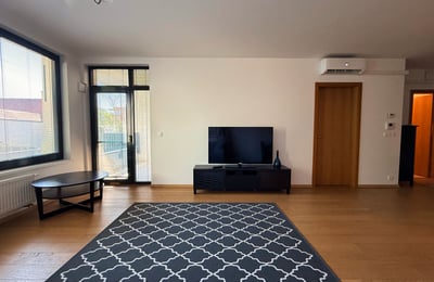 Location d’un appartement spacieux et meublé de 2 pièces, 58 m², Staré Mesto, Bratislava, Slovaquie