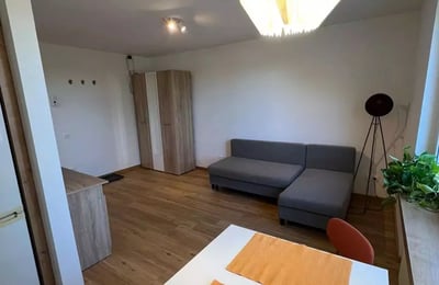 Location longue durée d’un studio, 26 m², à Târgu-Mureș, Roumanie