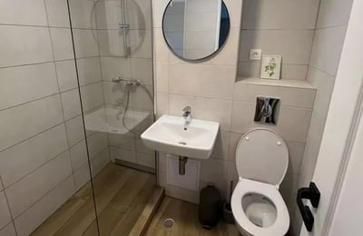 Location longue durée d’un studio, 26 m², à Târgu-Mureș, Roumanie