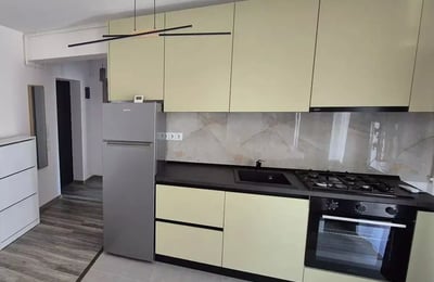 Location longue durée d’un appartement de 2 pièces, 50 m², à Bragadiru, Roumanie