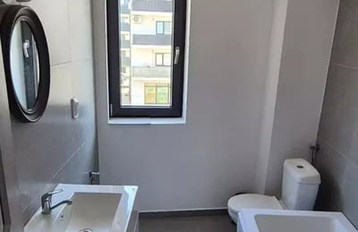 Location longue durée d’un appartement de 2 pièces, 50 m², à Bragadiru, Roumanie