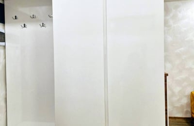 Moderne, helle Wohnung mit Balkon zur Miete, Batumi, Georgien