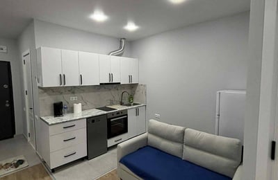 Location d’un appartement cosy et meublé avec balcon, 47 m², Batoumi, Géorgie