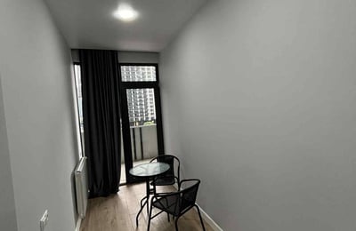 Location d’un appartement cosy et meublé avec balcon, 47 m², Batoumi, Géorgie