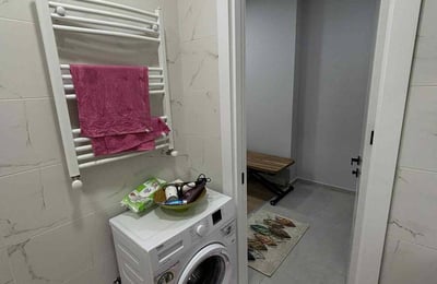 Location d’un appartement cosy et meublé avec balcon, 47 m², Batoumi, Géorgie