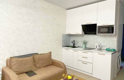 Neues, helles Studio mit Balkon zur Miete, 35 m², Batumi, Georgien