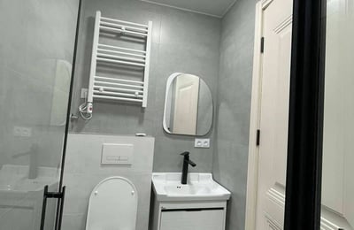 Neues, helles Studio mit Balkon zur Miete, 35 m², Batumi, Georgien