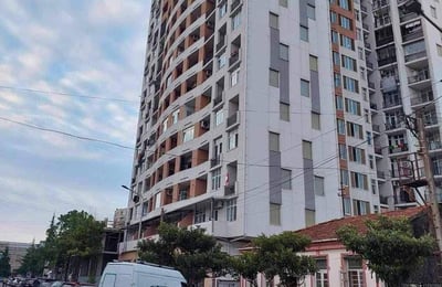 Helle, möblierte Wohnung mit Balkon zur Miete, 65 m², Alt-Batumi, Batumi, Georgien