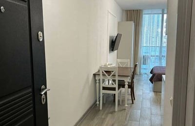 Location d'un studio premium cosy et spacieux avec balcon, 38 m², Batoumi, Géorgie