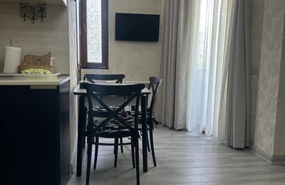 Vermietung einer hellen, gemütlichen Wohnung mit Balkon, 40 m², Batumi, Georgien