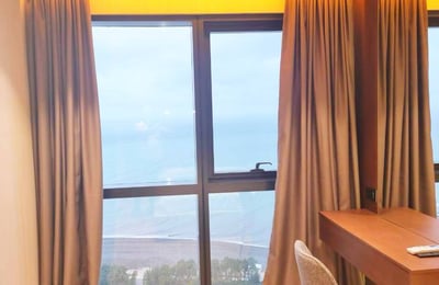 Rent a luxury, stylish apartment with sea view, 57 m², Batumi, Georgia