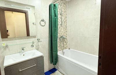 Miete einer großzügigen, modernen Wohnung, 95 m², Batumi, Georgien