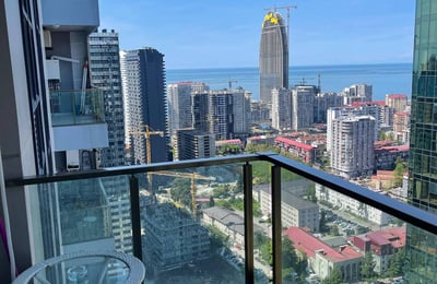 Location d'un studio cosy et lumineux avec balcon, 32 m², Batoumi, Géorgie