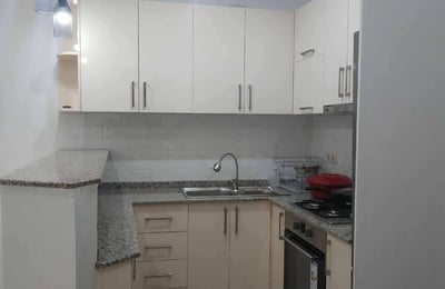 Vermietung einer hellen, geräumigen Wohnung, 80 m², Batumi, Georgien