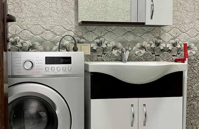 Vermietung einer hellen, geräumigen Wohnung, 80 m², Batumi, Georgien