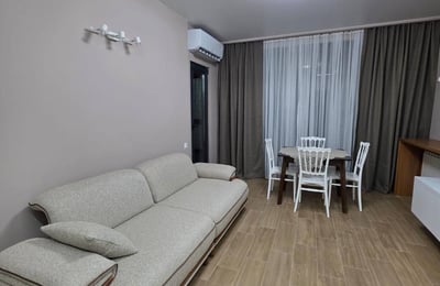 Аренда светлой, новой квартиры с балконом, 45 м², Calligraphy Towers, Батуми, Грузия