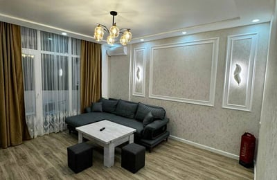 Аренда просторной, современной квартиры с балконом, 70 м², Батуми, Грузия