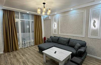 Аренда просторной, современной квартиры с балконом, 70 м², Батуми, Грузия