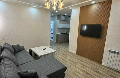 Аренда просторной, современной квартиры с балконом, 70 м², Батуми, Грузия