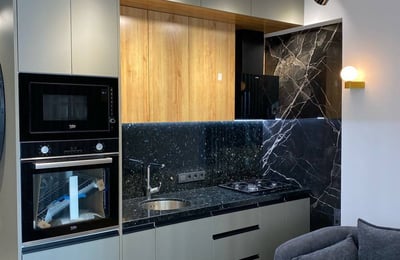 Vermietung eines gemütlichen Studios mit Balkon, 40 m², Black Sea Tower, Batumi, Georgien