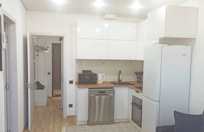 Alquiler de apartamento luminoso y confortable, 60 m², Calligraphy Towers, Batumi, Georgia