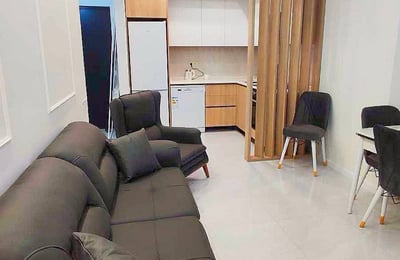 Miete einer neuen, großzügigen Wohnung, Batumi, Georgien