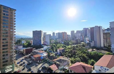 Alquiler de un apartamento luminoso и moderno, 70 m², Batumi, Georgia