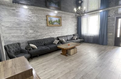 Alquiler de un apartamento nuevo y espacioso, 130 m², Batumi, Georgia