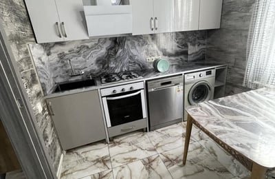 Alquiler de un apartamento nuevo y espacioso, 130 m², Batumi, Georgia