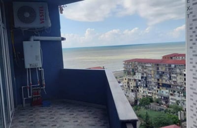 Gemütliche und komfortable 60 m² Wohnung mit schöner Aussicht zu vermieten, Batumi, Georgien